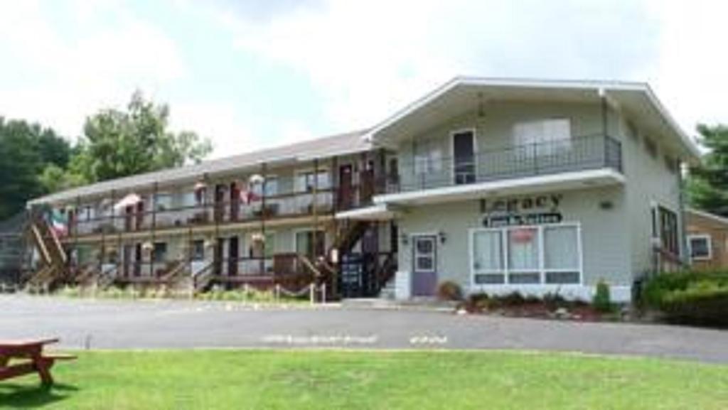 Legacy Inn & Suites Of Lake George Exterior foto