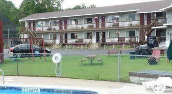 Legacy Inn & Suites Of Lake George Exterior foto